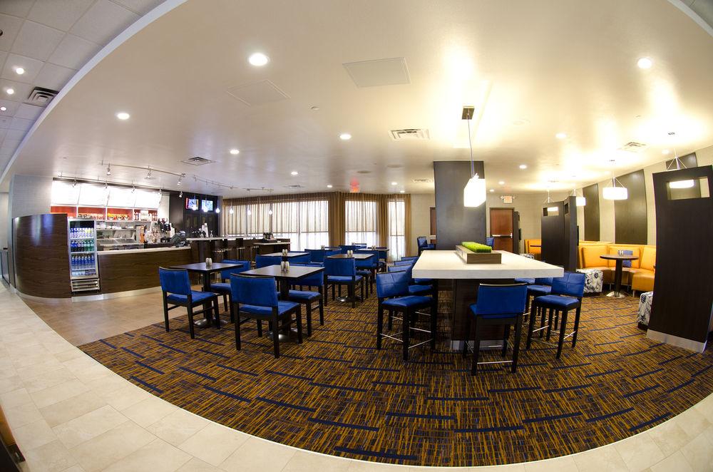Hotel Courtyard Waterbury Downtown Exterior foto