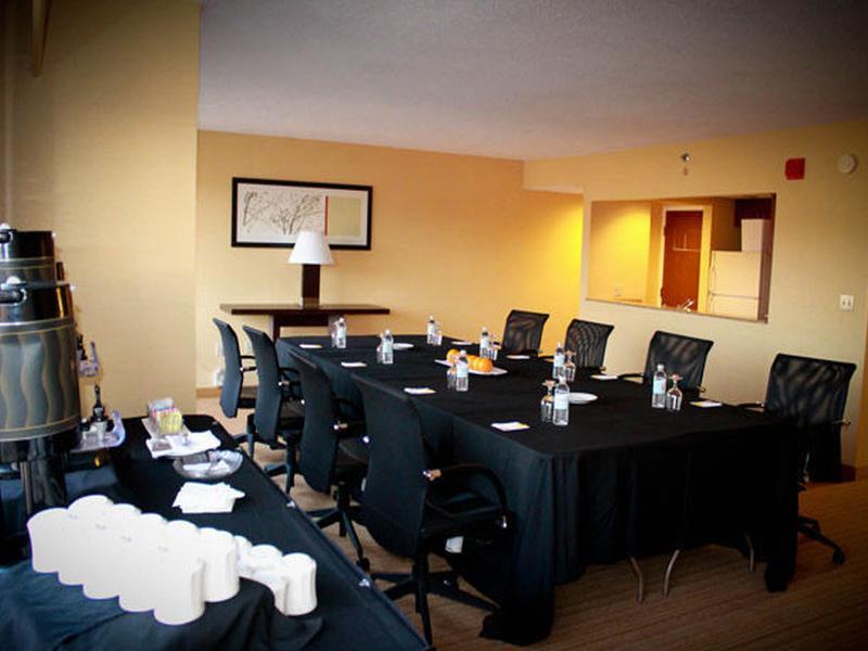 Hotel Courtyard Waterbury Downtown Exterior foto